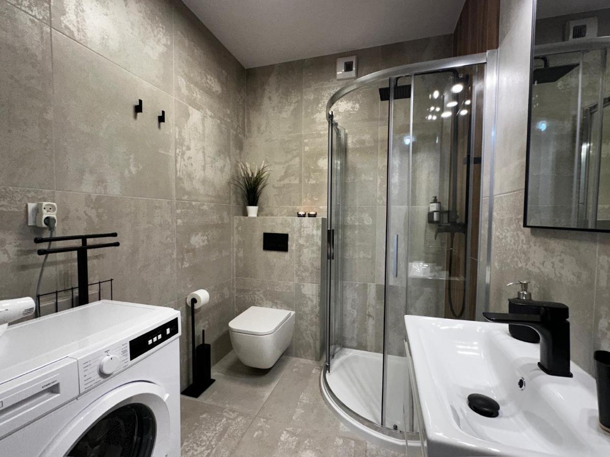 Urban Apartments Premium, Opolska 10 No 80, Free Garage, Self Check-In カトヴィツェ エクステリア 写真